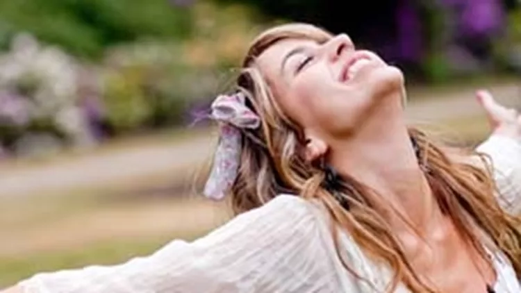 Πώς να είμαι ευτυχισμένη: 10 επιστημονικές συμβουλές για πραγματική ευτυχία