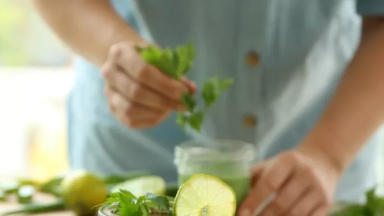 Φυσική αποτοξίνωση σώματος: Πλάνο για να διώξεις τις τοξίνες σε 10 μέρες