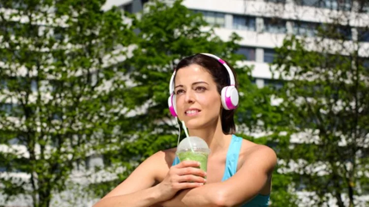 Σνακ ή shake μετά την προπόνηση; (Plus: Οι καλύτερες τροφές μετά τη γυμναστική)