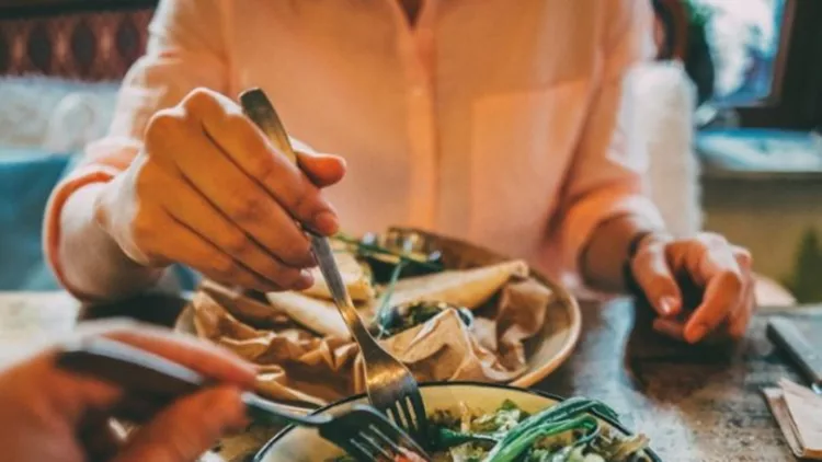 Η τάση της ανθυγιεινής healthy διατροφής και πώς θα την αποφύγεις