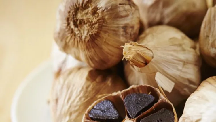 Μαύρο σκόρδο δοκίμασες; Αυτή είναι η απόλυτη σύγχρονη υπερτροφή!