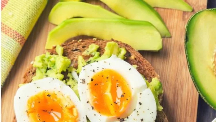 Τοστ με αυγό: 5 διαφορετικοί πουρέδες λαχανικών για τέλειο και υγιεινό αποτέλεσμα