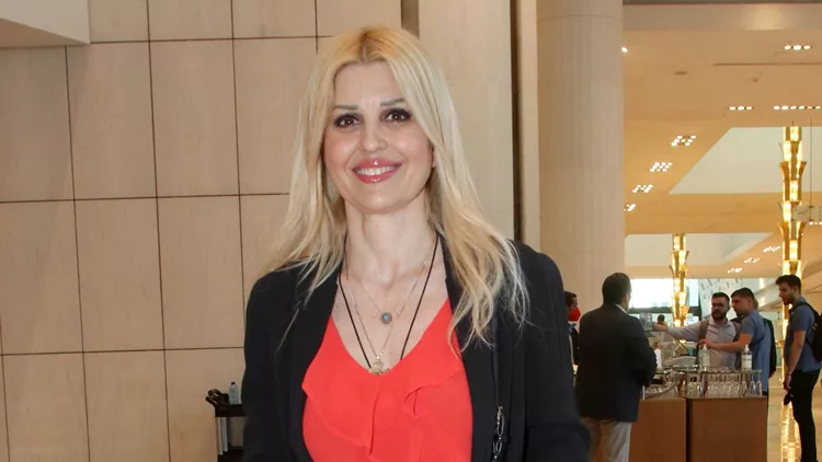 Έλενα Ράπτη