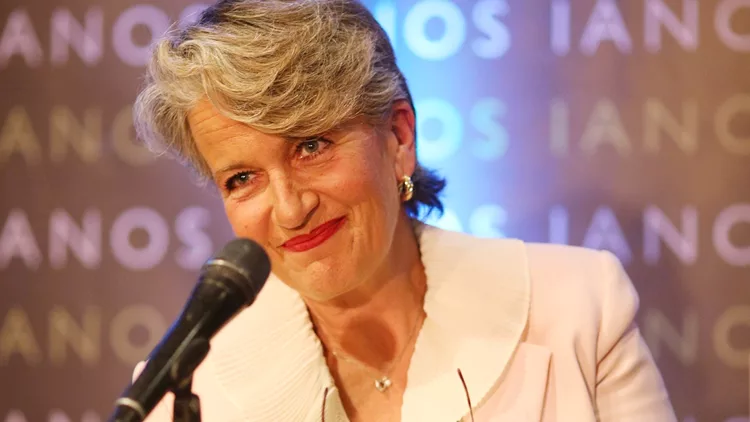 Λουκία Παπαδάκη