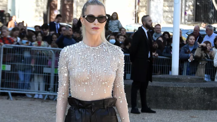 Η Poppy Delevingne στο fashion show της Miu Miu.