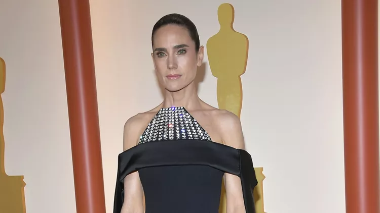 Oscars 2023 | Η Jennifer Connelly εμφανίστηκε στα βραβεία με τον κούκλο γιο της