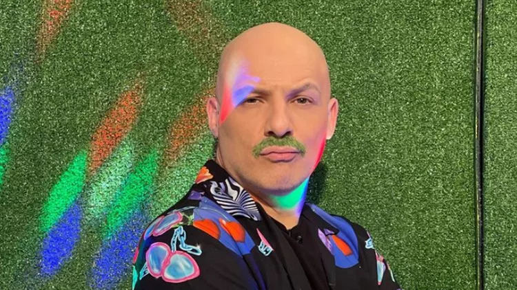 Νίκος Μουτσινάς