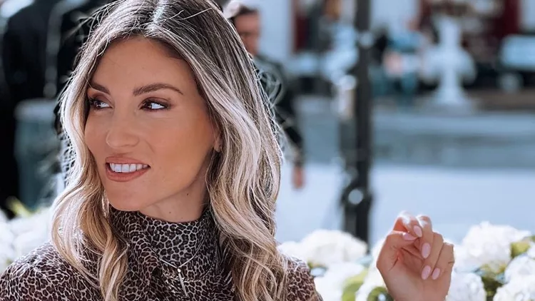 Αθηνά Οικονομάκου