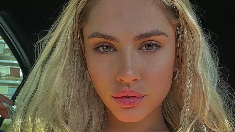 Έλενα Τσαγκρινού