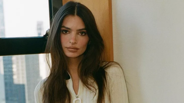 Emily Ratajkowski