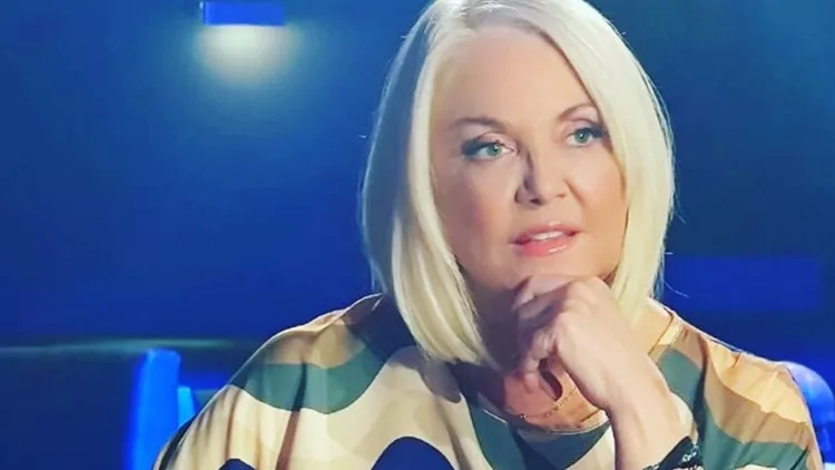 Ρούλα Κορομηλά