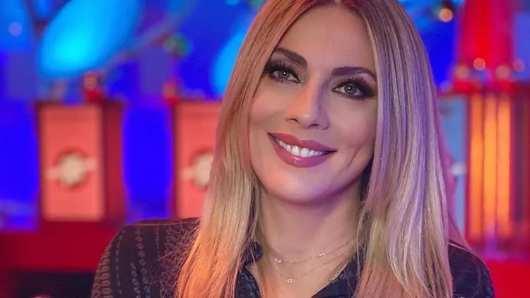 Σμαράγδα Καρύδη