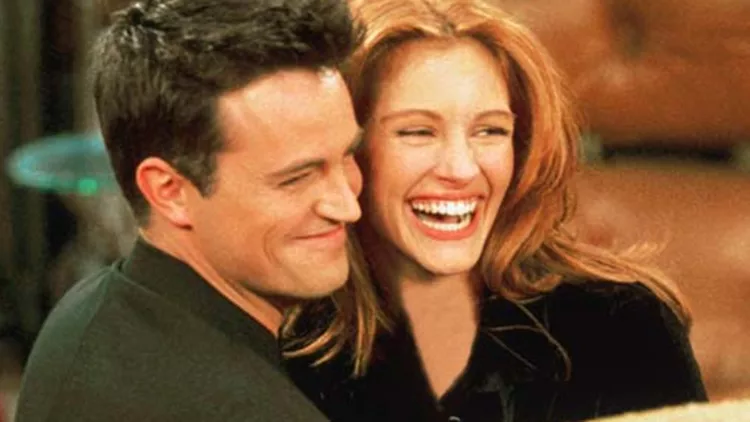Matthew Perry - Julia Roberts. Το ζευγάρι γνωρίστηκε το 1996 όταν η Roberts συμμετείχε σε ένα επεισόδιο της σειράς «Friends» και η σχέση τους κράτησε μόνο μερικούς μήνες.