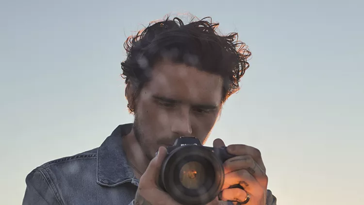 Η Pepe Jeans London αποκαλύπτει το πρώτο μέρος της συνεργασίας της με τον Βρετανό φωτογράφο Brooklyn Beckham