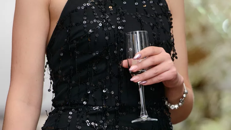 γιορτινό μανικιούρ