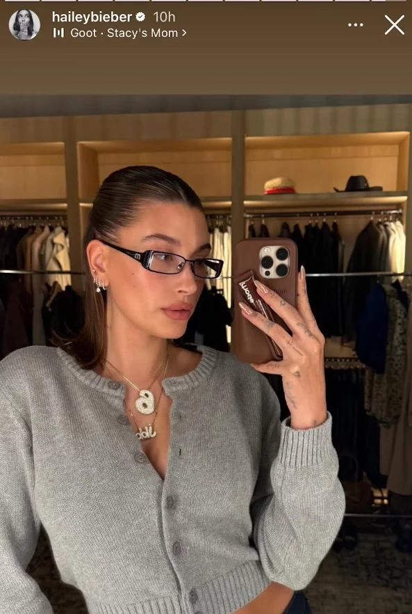Hailey Bieber