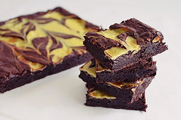 Συνταγή για brownies | Swirl brownies με κρέμα τυριού