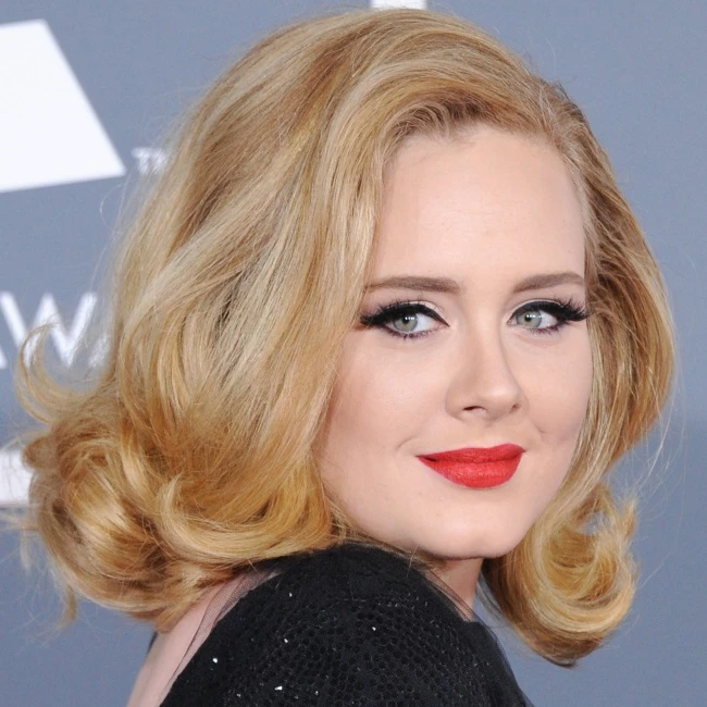 Το κούρεμα της χρονιάς: Η Adele άλλαξε hair look!