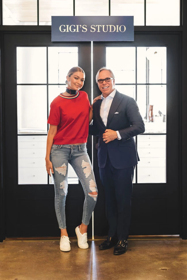 Gigi Hadid x Tommy Hilfiger: Αυτή είναι η νέα πρέσβειρα του brand (Plus: Τα πάντα για τη συλλογή της)