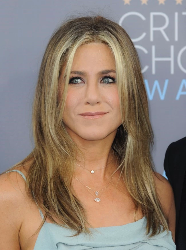 Ωχ, η Jennifer Aniston άλλαξε χρώμα μαλλιών!