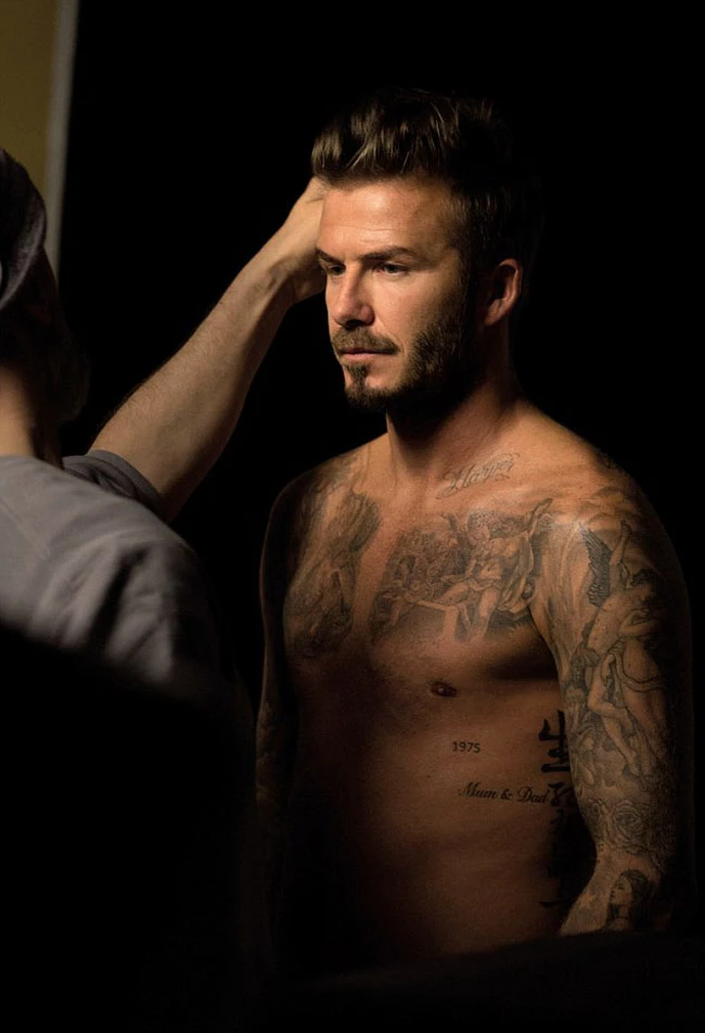 Ο David Beckham «χτυπά» ξανά: Στα backstage της νέας super sexy φωτογράφισής του