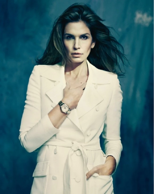 Η Cindy Crawford είναι το πρόσωπο της Omega εδώ και 20 χρόνια