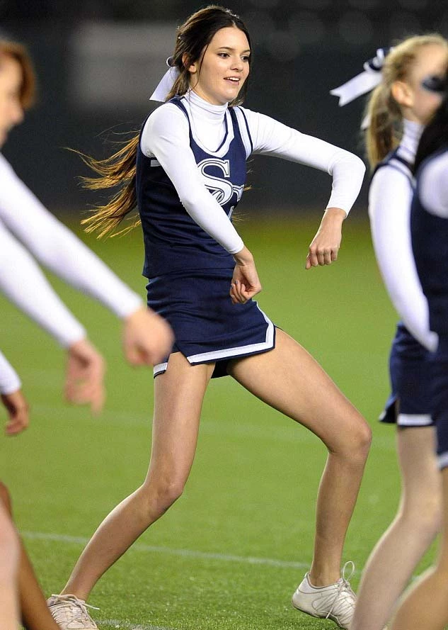 kendall-cheerleader