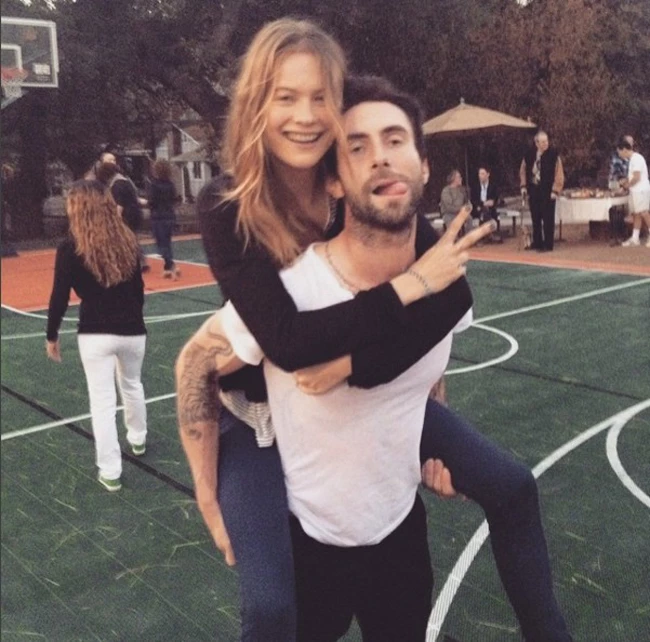 Behati Prinsloo - Adam Levine: Το αγαπημένο ζευγάρι περιμένει το πρώτο του παιδί!