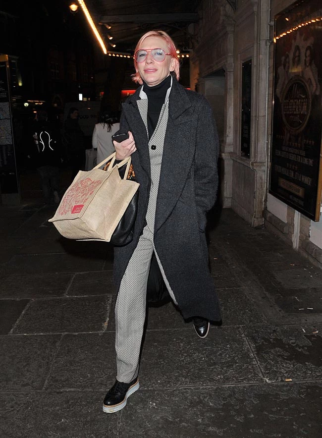 Cate Blanchett sports new Bright Pink hairdo while taking a stroll in London, London UK, 23 March 2016, Photo by Brett D. Cove Pictured: Cate Blanchett Ref: SPL1251605 230316 Picture by: Brett D. Cove / Splash News Splash News and Pictures Los Angeles: 310-821-2666 New York: 212-619-2666 London: 870-934-2666 photodesk@splashnews.com 