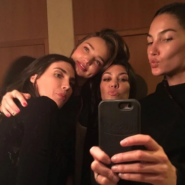 Kourtney Kardashian: Η selfie με την Miranda Kerr και τη Lily Aldridge
