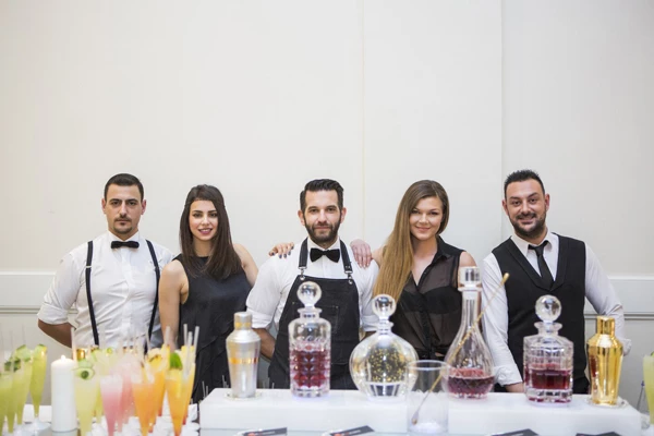Bar Catering: Βραβευμένοι bartenders δημιουργούν μοναδικά cocktails μόνο για εσένα