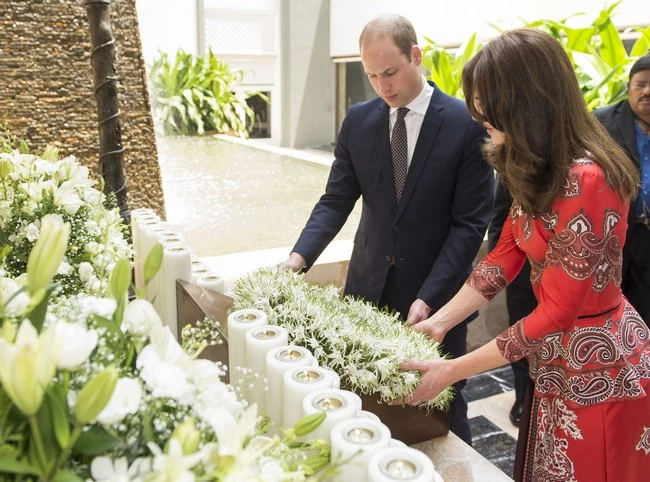 Kate Middleton - Πρίγκιπας William: Δες τις πρώτες φωτογραφίες από το ταξίδι τους στην Ινδία