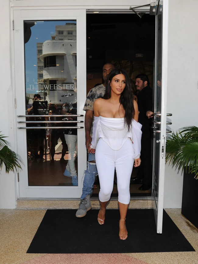 Kim Kardashian: Πώς χάνει τα κιλά της εγκυμοσύνης; - εικόνα 4