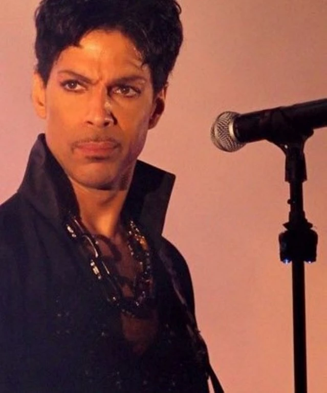 Prince: Έφυγε από τη ζωή ο θρύλος της μουσικής βιομηχανίας