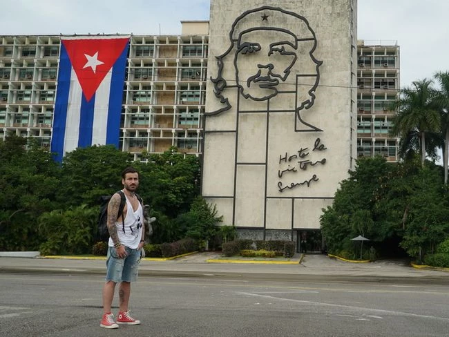 Σάκης Τανιμανίδης - Γιώργος Μαυρίδης: Μας ταξιδεύουν στην Κούβα