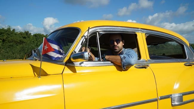 Σάκης Τανιμανίδης - Γιώργος Μαυρίδης: Μας ταξιδεύουν στην Κούβα - εικόνα 3