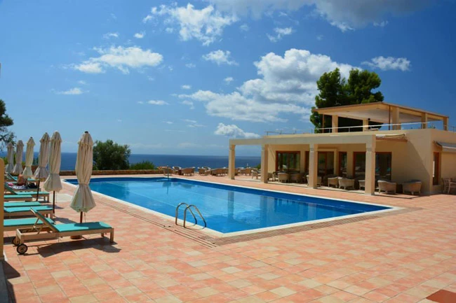 Alonissos Beach Bungalows & Suites Hotel: Ένας παράδεισος στο Αιγαίο