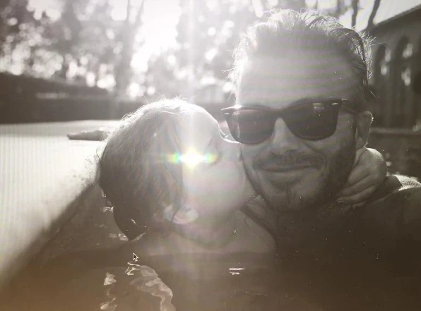 Harper Beckham: Έγινε 5 ετών! Πώς της ευχήθηκαν οι γονείς της