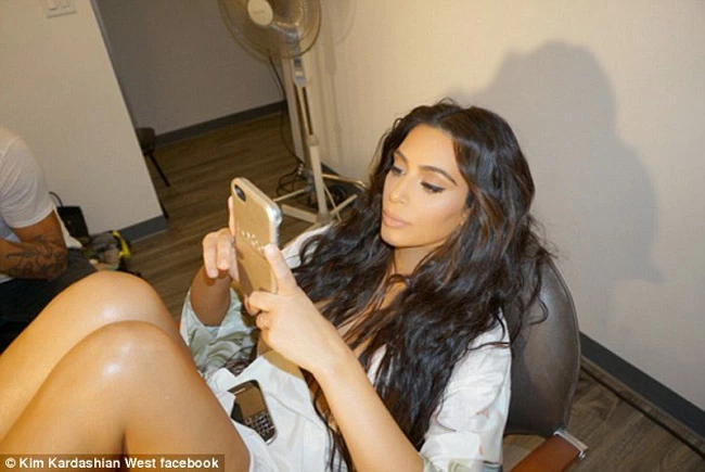 Η πρώτη ανάρτηση της Kim Kardashian στα social media μετά τη ληστεία στο Παρίσι