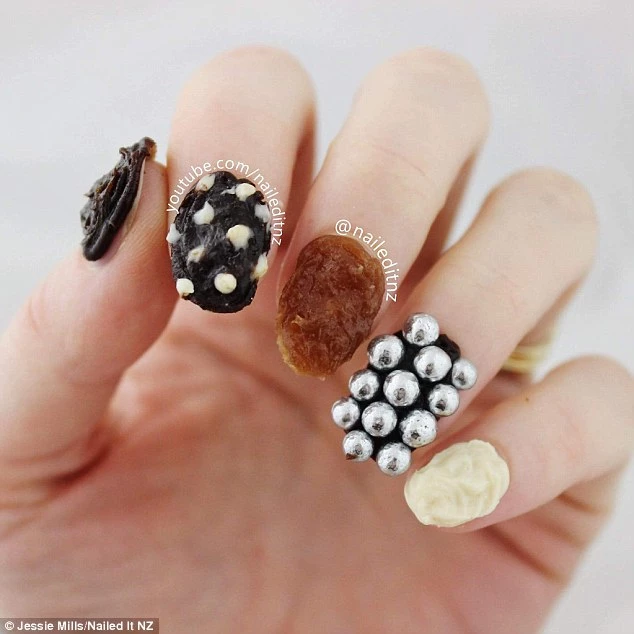 #maniMonday: Τα νύχια αυτά είναι φτιαγμένα από πραγματική σοκολάτα!