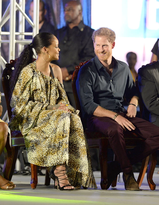 Ο ενθουσιασμός του πρίγκιπα Harry τη στιγμή που γνωρίζει τη Rihanna!