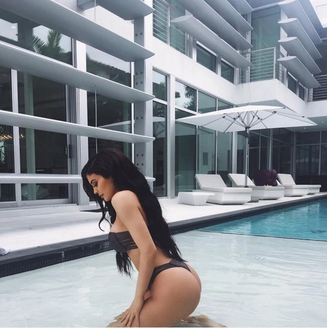 Kylie Jenner: Οι αποκαλυπτικές φωτογραφίες από τις διακοπές της