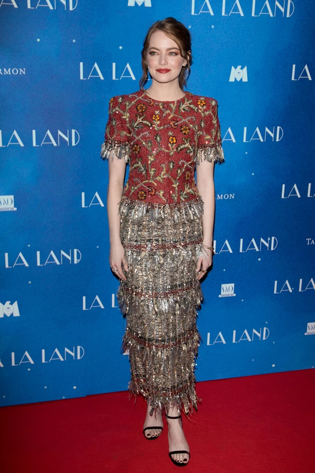 Emma Stone: Η εκπληκτική της εμφάνιση στην παριζιάνικη πρεμιέρα του "La la Land"