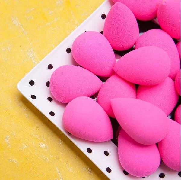 Beauty Blender | 5 εναλλακτικές χρήσεις του πιο διάσημου beauty σφουγγαριού