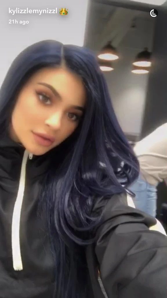 Kylie Jenner: Και ναι, έκανε και αυτό το χρώμα στα μαλλιά της!