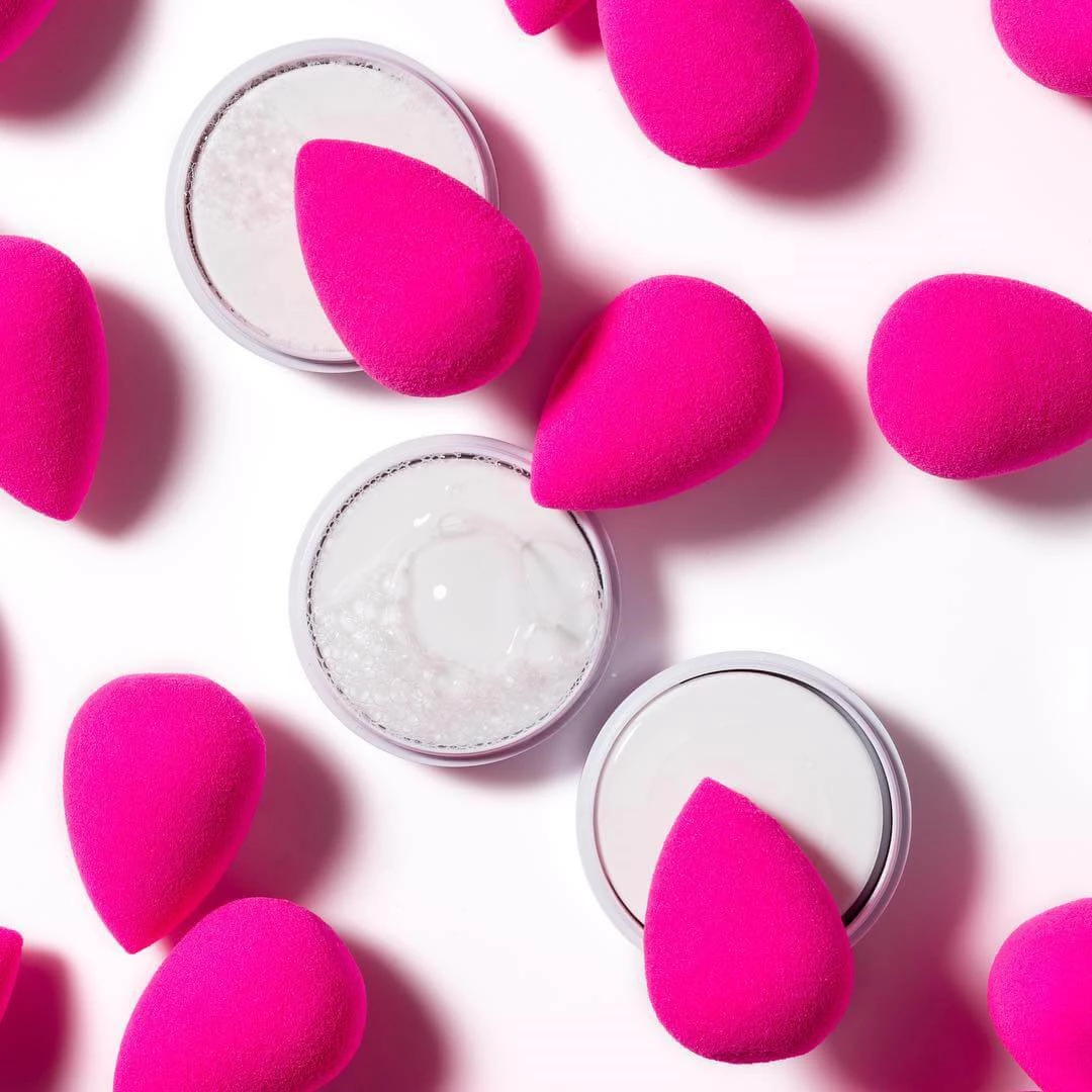 Λατρεύεις το BeautyBlender σου; Ορίστε ο τρόπος να το έχεις πάντα μαζί σου