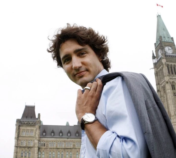 Justin Trudeau: Οι φωτογραφίες από τη νεαρή του ηλικία έκαναν το γύρο του διαδικτύου