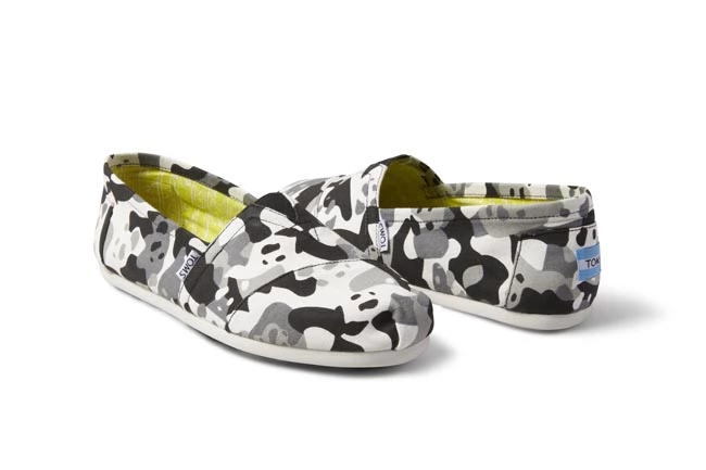 TOMS x WildAid: Βοήθησε τα panda με τα πιο όμορφα παπούτσια για το βαφτιστήρι σου - εικόνα 2