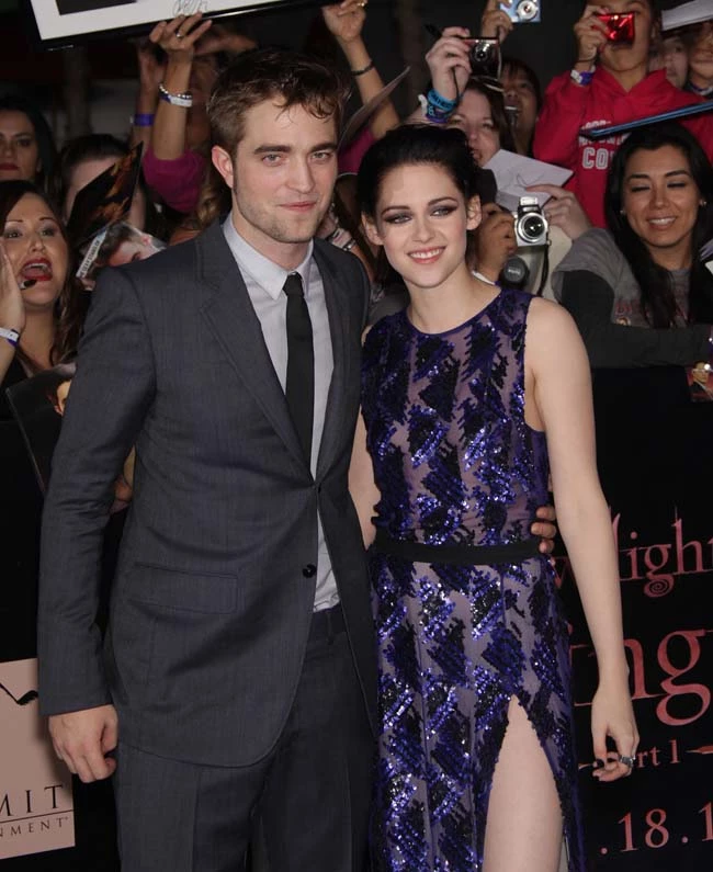 Kristen Stewart: "Το κοινό ήταν ο εχθρός μου όταν ήμουν με τον Robert Pattinson"