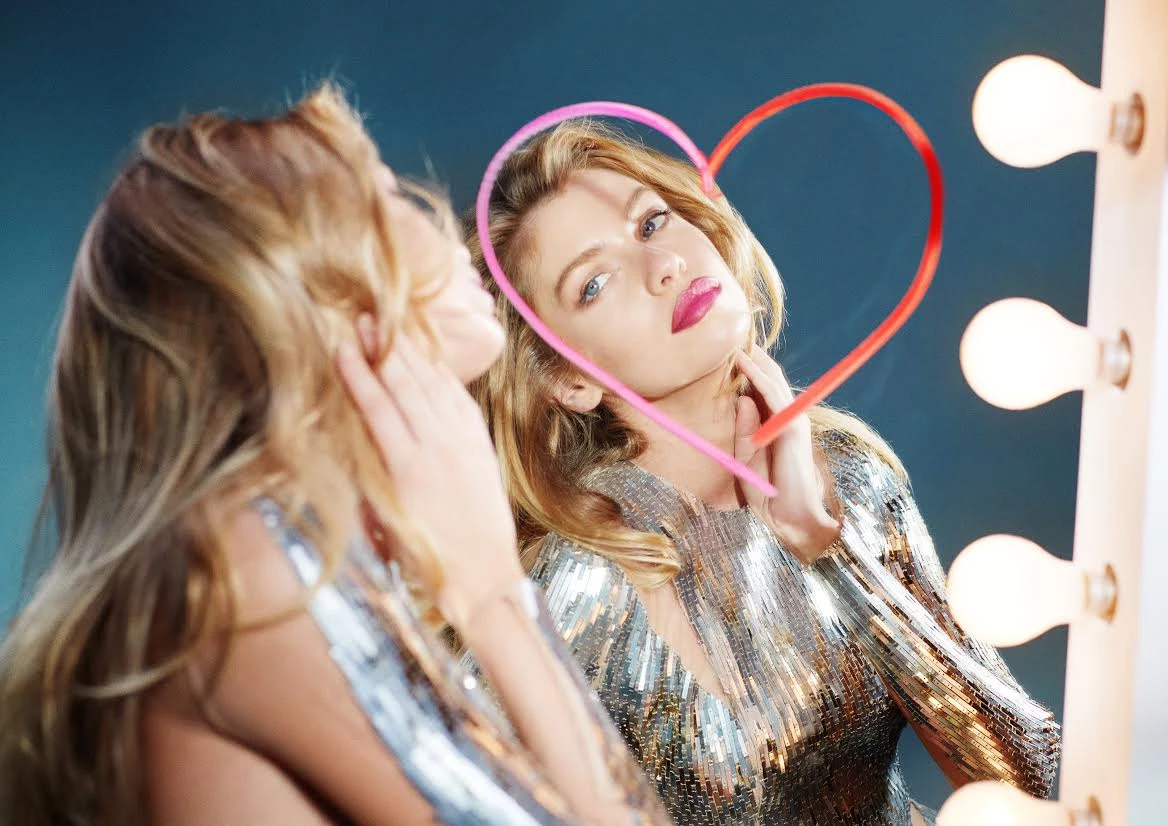 Max Factor x Stella Maxwell